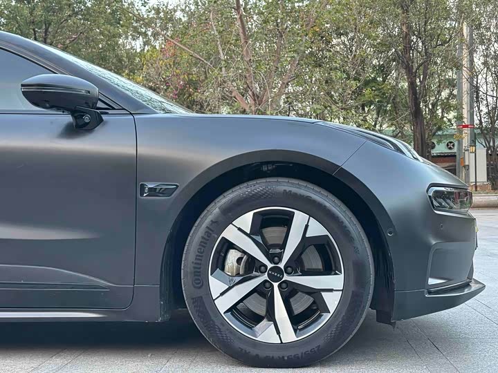 Фото 5 - Zeekr 001