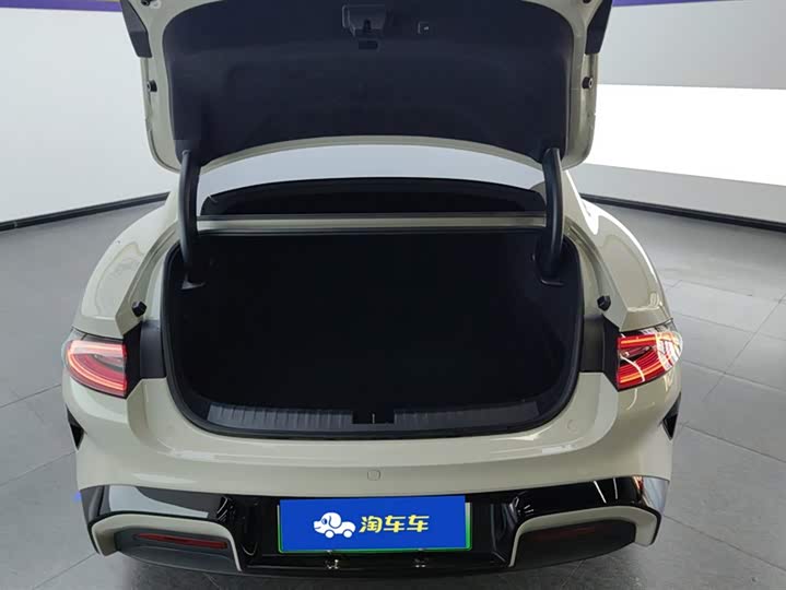 Фото 4 - Xiaomi SU7