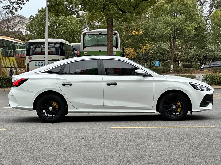 Фото 4 - MG Motor 5