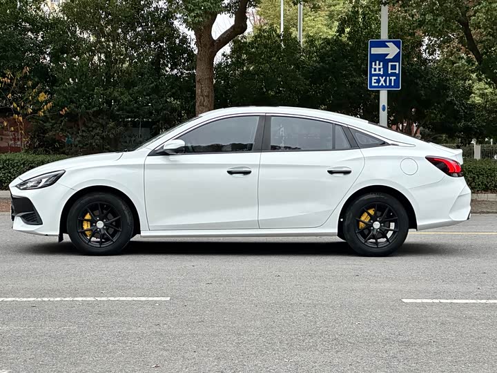 Фото 8 - MG Motor 5