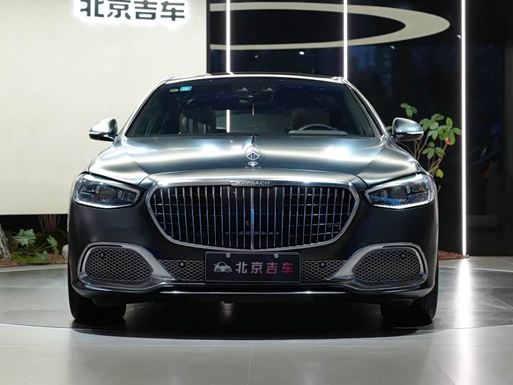 Фото 2 - Mercedes-Benz Maybach S-Class