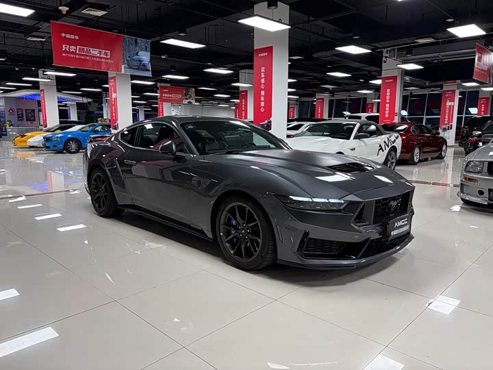 Фото 4 - Ford Mustang