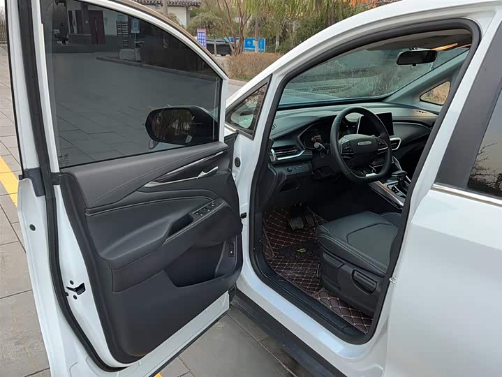 Фото 2 - Maxus G50