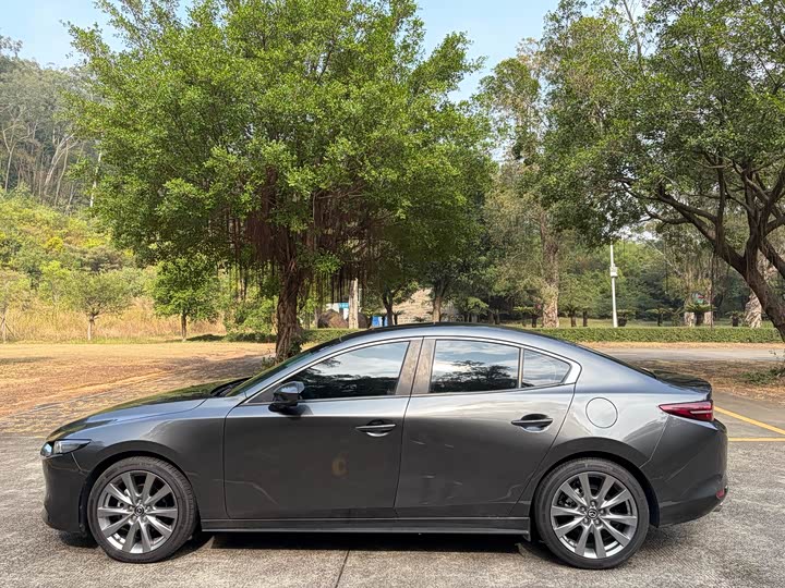 Фото 9 - Mazda 3 (Axela)