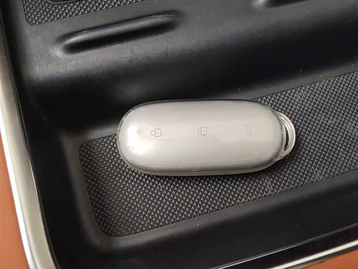 Фото 9 - LiXiang L8