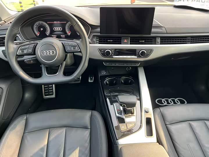 Фото 8 - Audi A4