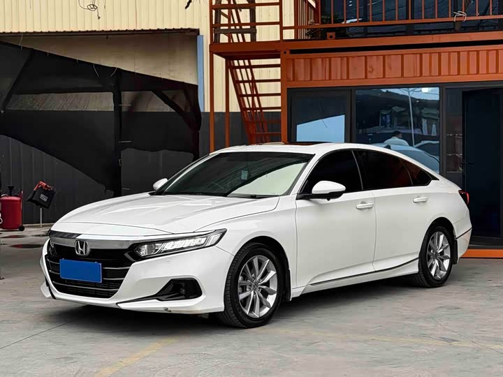 Фото 1 - Honda Accord