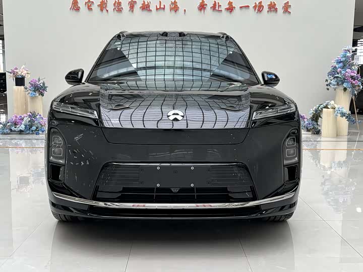 Фото 2 - Nio ES8