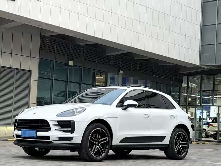 Фото 1 - Porsche Macan