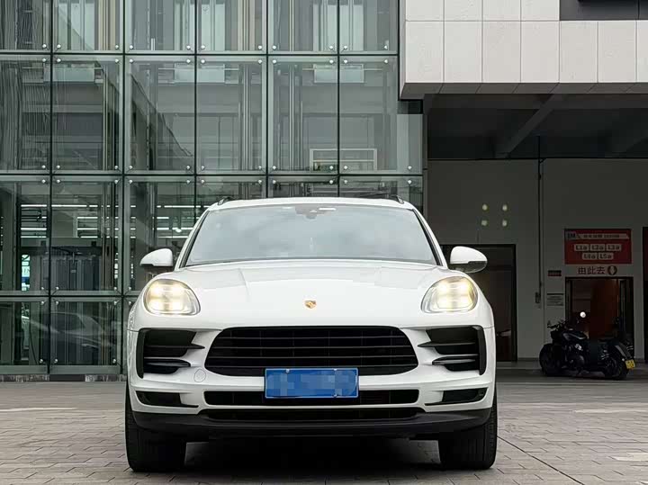 Фото 2 - Porsche Macan