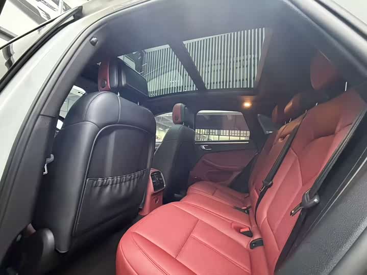 Фото 9 - Porsche Macan