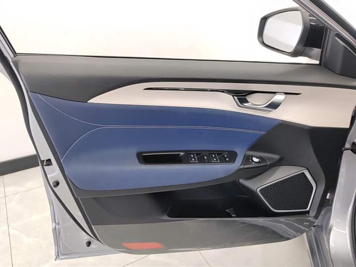 Фото 7 - Geely Geometry A