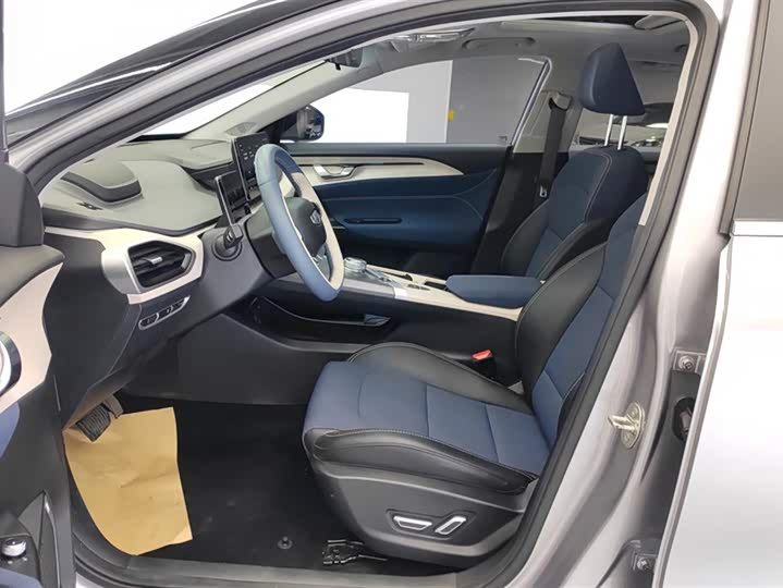 Фото 9 - Geely Geometry A