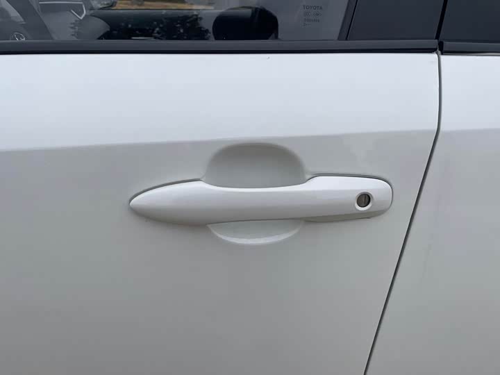 Фото 7 - Toyota Corolla