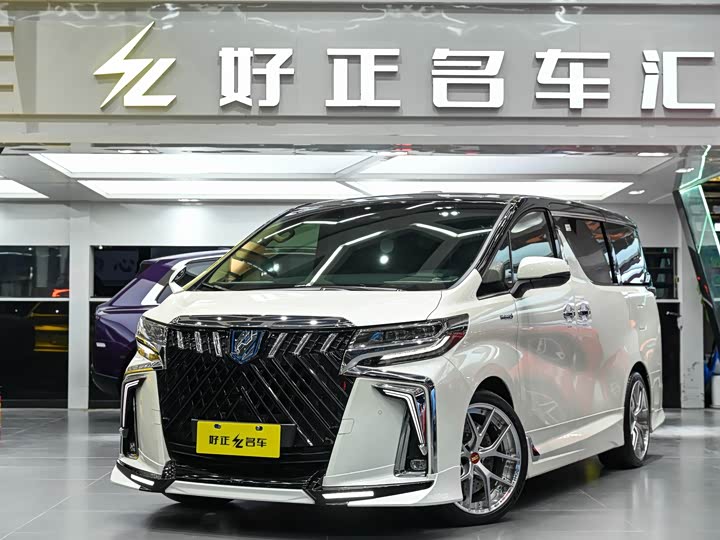 Фото 1 - Toyota Alphard