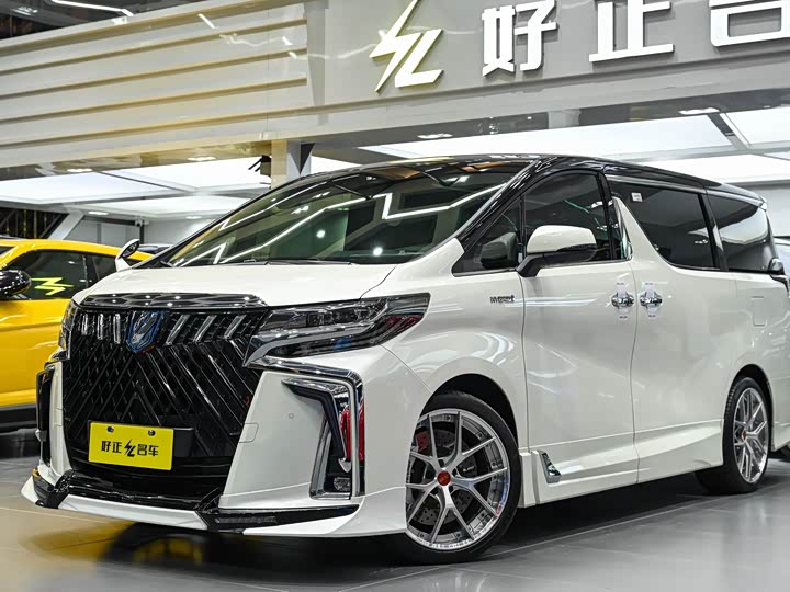 Фото 4 - Toyota Alphard