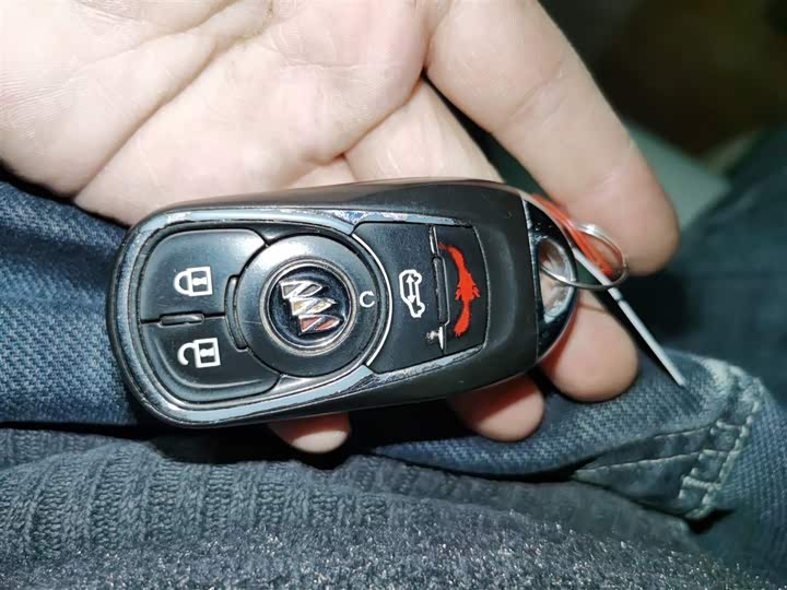 Фото 9 - Buick GL8 ES