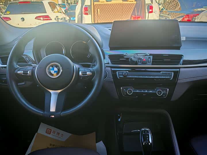 Фото 9 - BMW X1