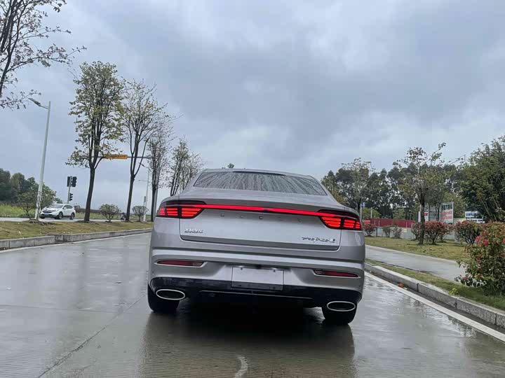 Фото 9 - Geely Preface