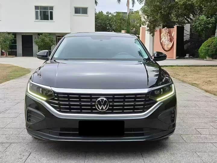 Фото 2 - Volkswagen Passat