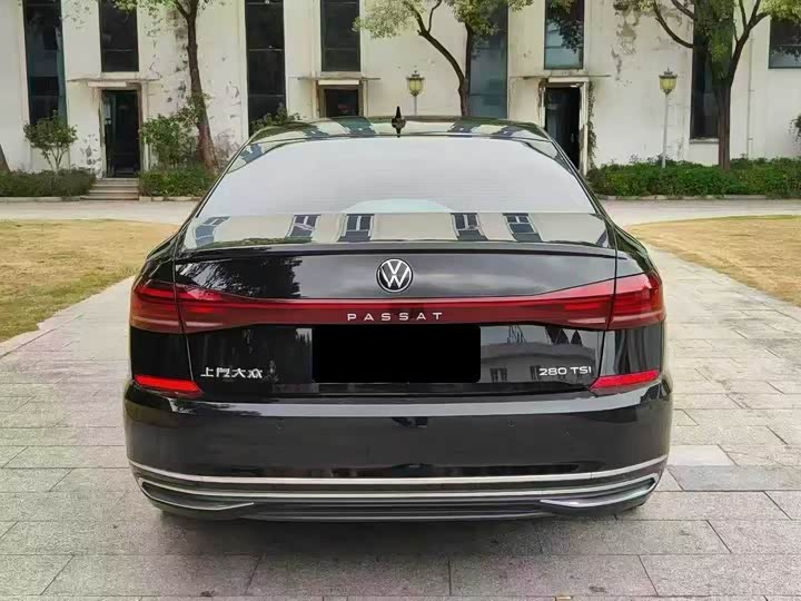 Фото 8 - Volkswagen Passat