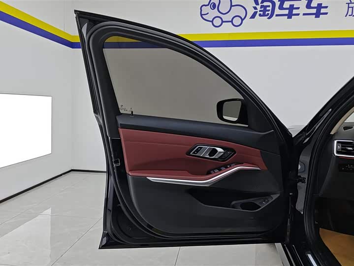 Фото 7 - BMW 3 Series