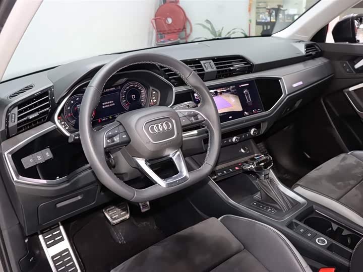 Фото 9 - Audi Q3