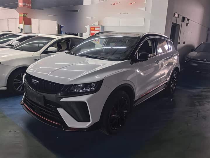 Фото 1 - Geely Coolray