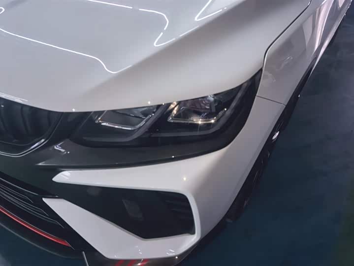 Фото 5 - Geely Coolray