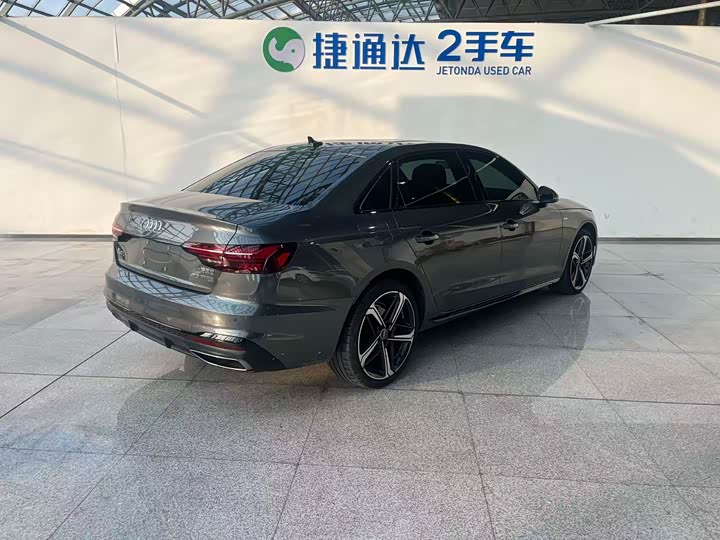 Фото 3 - Audi A4L