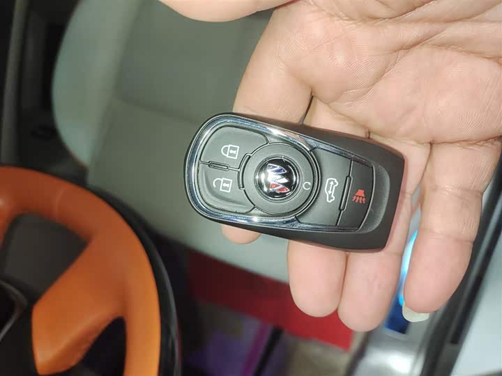 Фото 9 - Buick GL8 ES