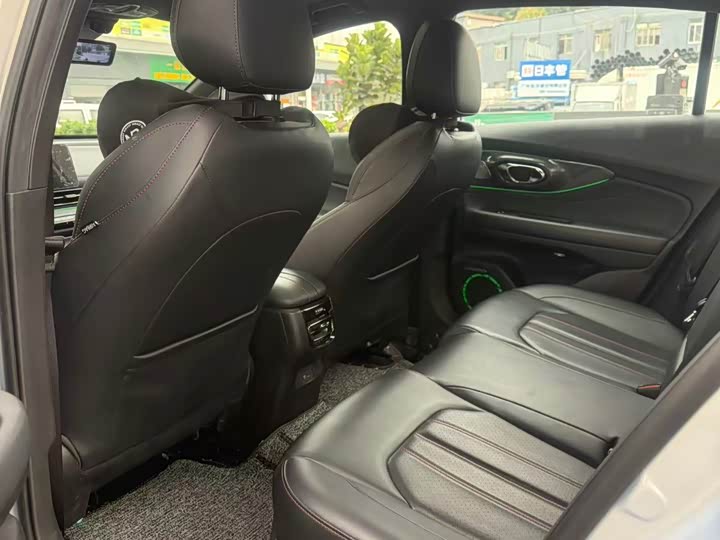 Фото 2 - GAC Trumpchi Empow R