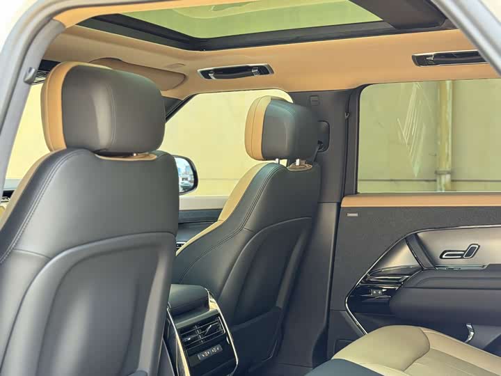 Фото 9 - Land Rover Range Rover Sport