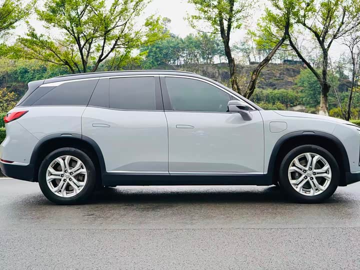 Фото 3 - Nio ES8