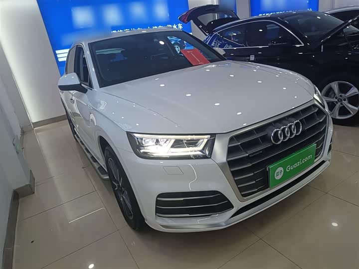 Фото 4 - Audi Q5L