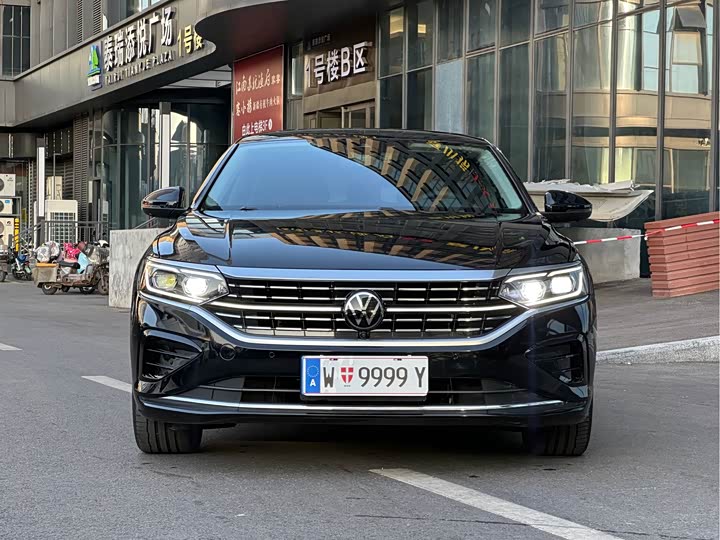 Фото 2 - Volkswagen Passat