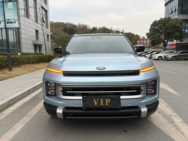 Фото 2 - Geely Icon