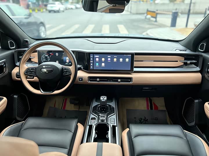 Фото 6 - Geely Icon