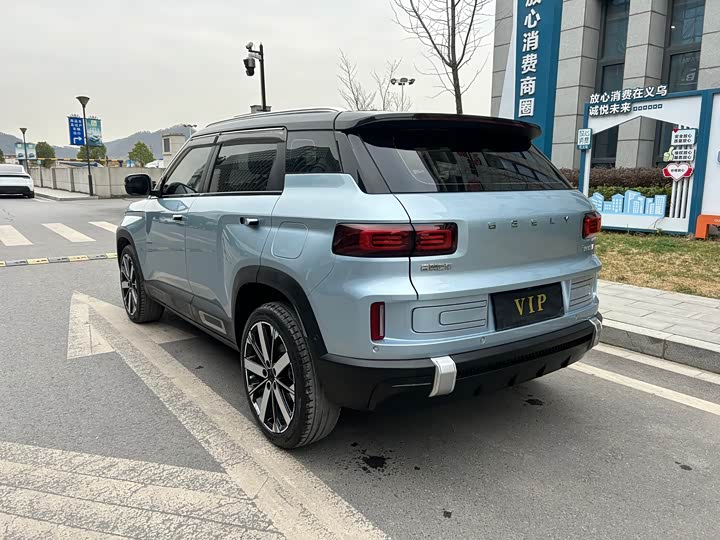 Фото 9 - Geely Icon