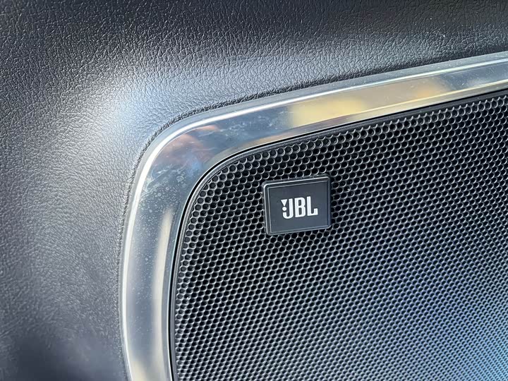 Фото 5 - Toyota Alphard