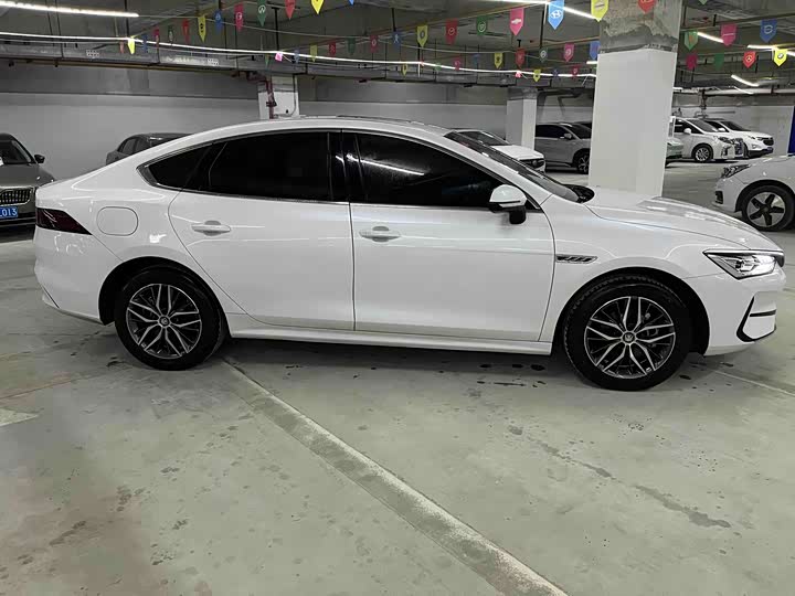 Фото 8 - BYD Qin Plus