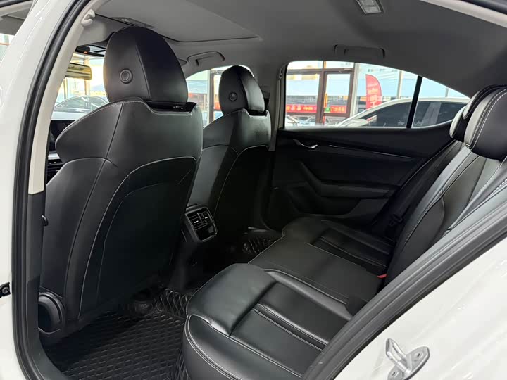 Фото 6 - Skoda Octavia Pro