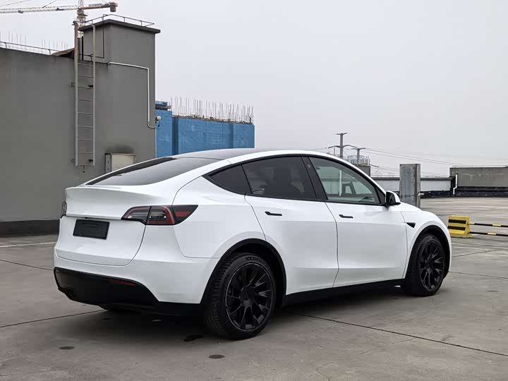 Фото 7 - Tesla Model Y