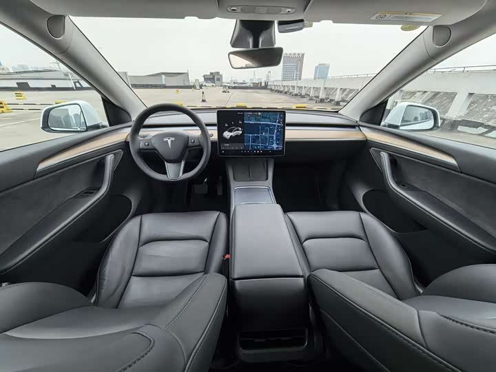 Фото 9 - Tesla Model Y