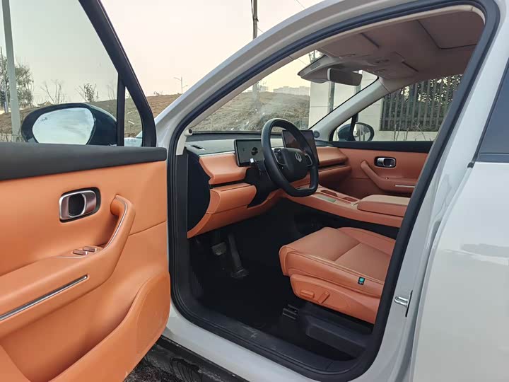 Фото 7 - Leapmotor C10