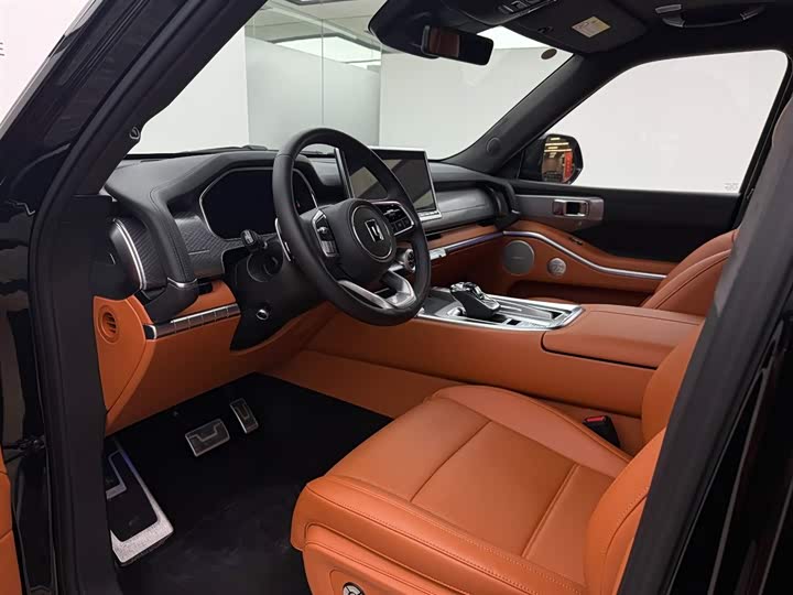 Фото 4 - Tank 700 Hybrid