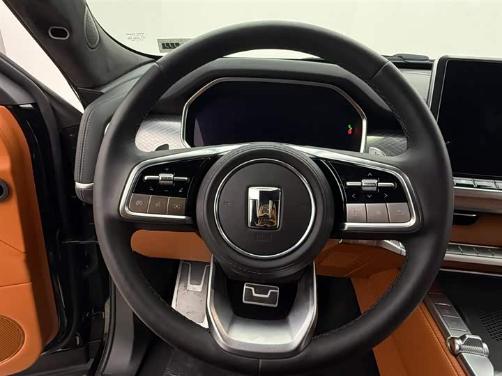 Фото 5 - Tank 700 Hybrid