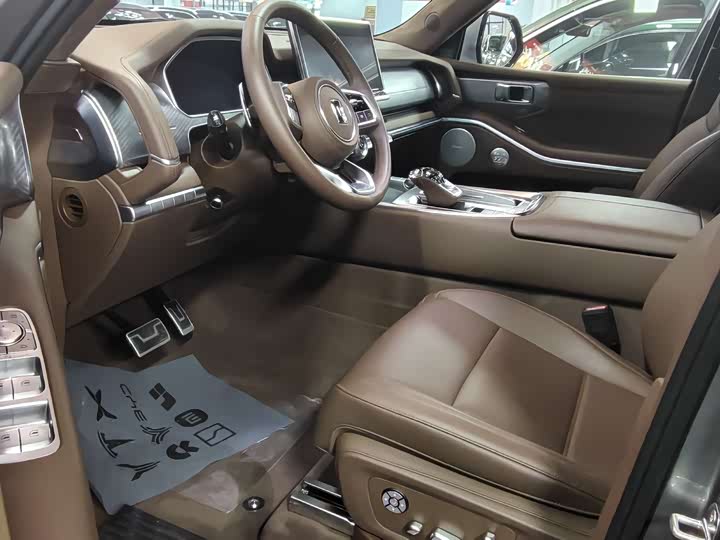 Фото 5 - Tank 700 Hybrid