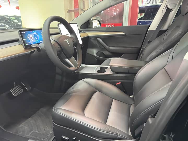 Фото 7 - Tesla Model 3