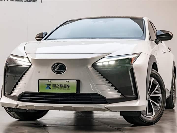 Фото 3 - Lexus RZ